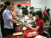 集团向武汉市红十字会捐款图